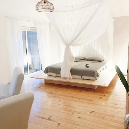 Saone - Coworking & Retreat Location *